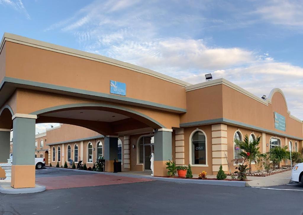 Quality Inn Vincennes Exterior photo