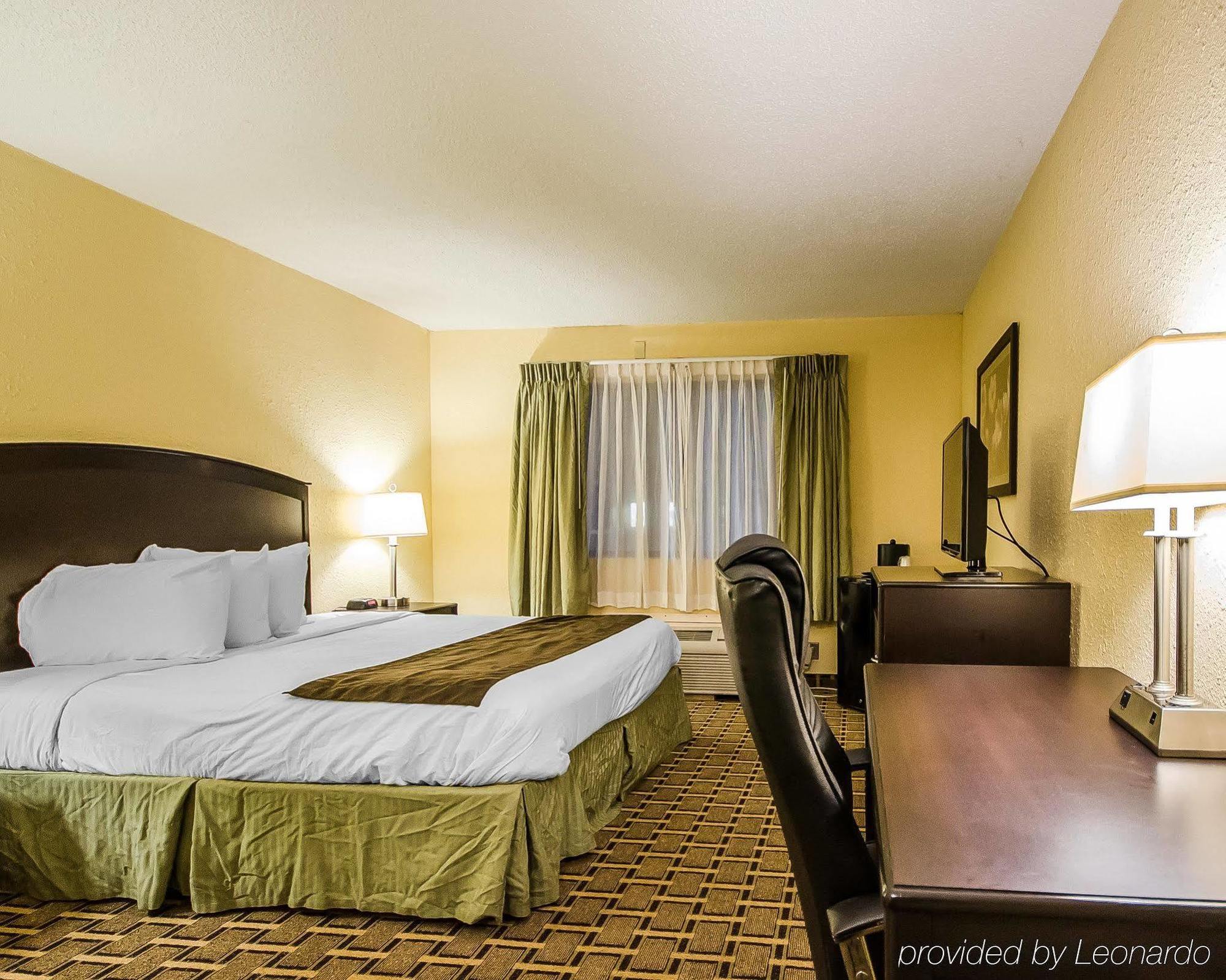 Quality Inn Vincennes Exterior photo