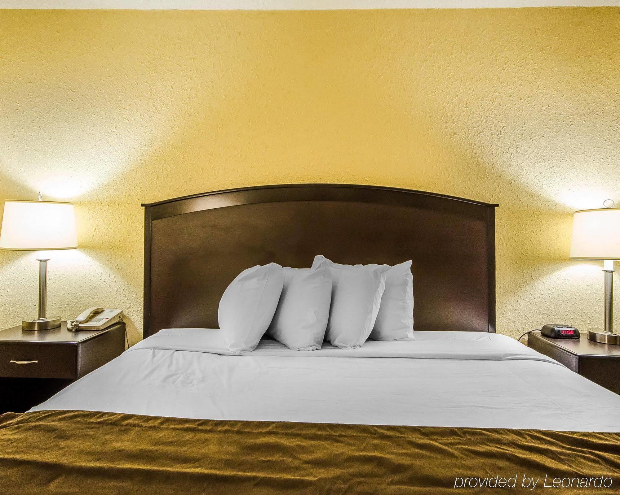 Quality Inn Vincennes Exterior photo